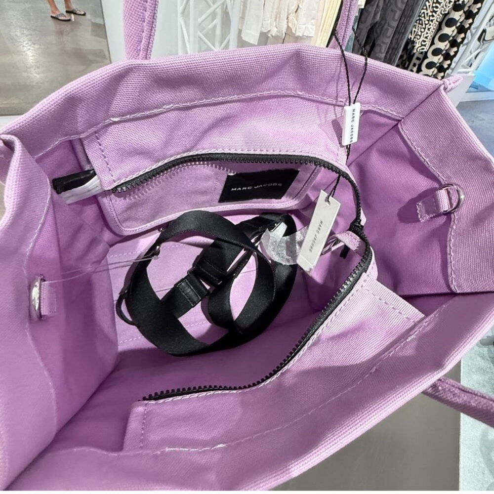 Marc Jacobs Tote Bag - Picture 3 of 4